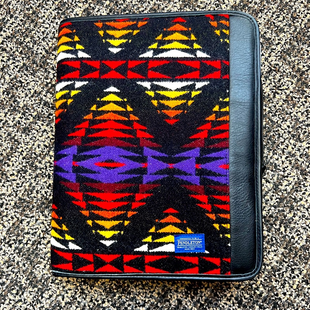 Super cute Pendleton Binder!